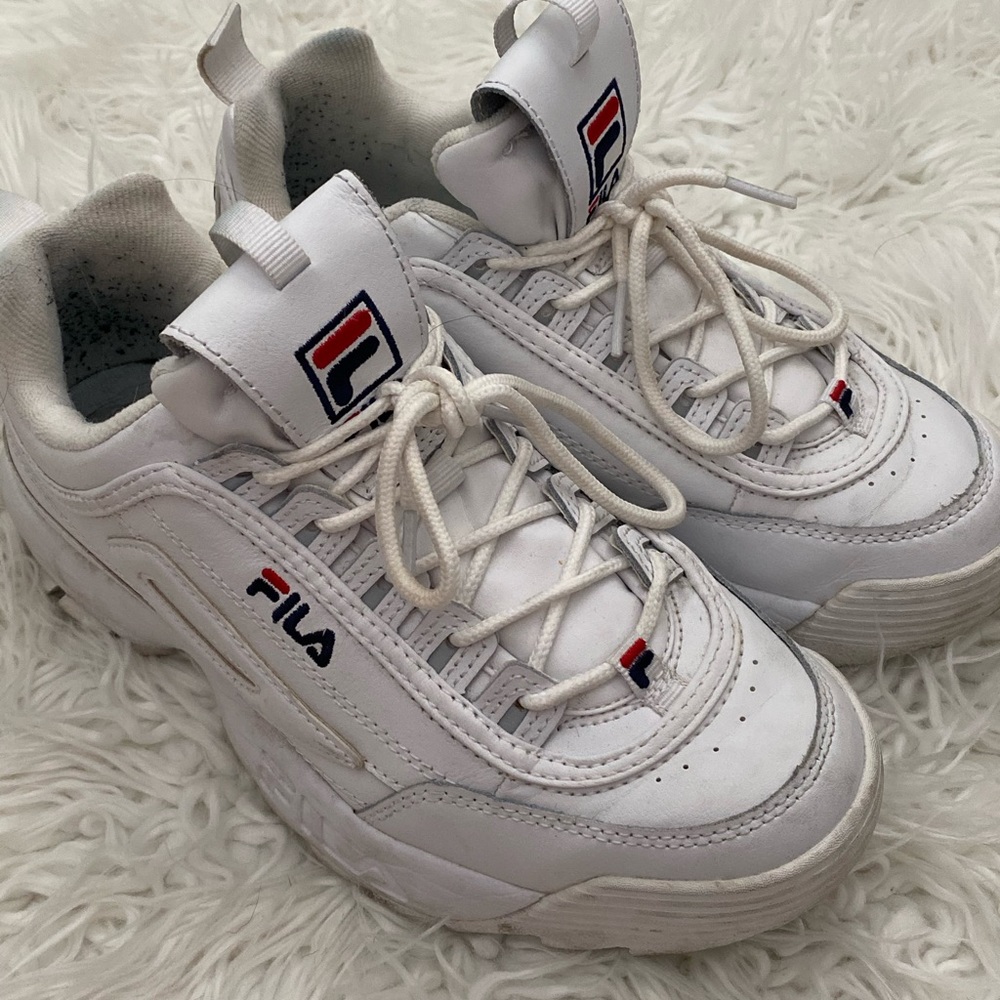 size 8 women’s Fila disruptors
